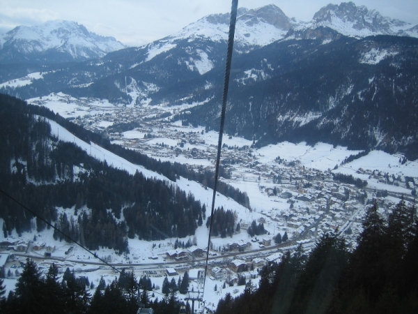 Abitati Di Vigo(sx) E Pozza(dx) Dalla Funivia Del Buffaure (val Di Fassa)